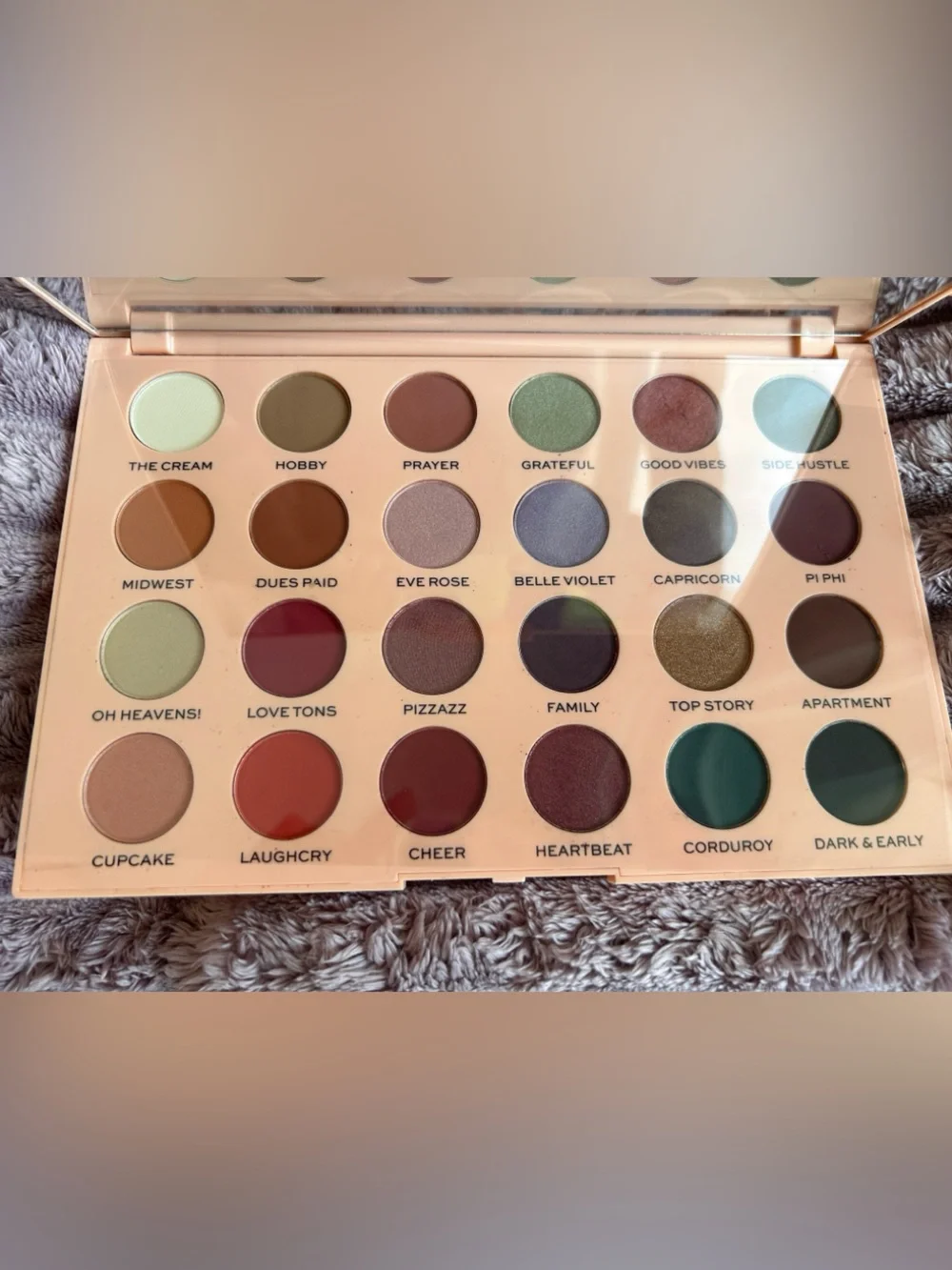 NIB Makeup Revolution The Emily Edit - The Wants Eyeshadow Palette